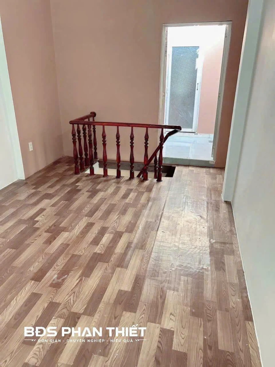 Bán nhà 1 trệt 1 lầu mặt tiền 32m² Trần Hưng Đạo Phan Thiết - Ảnh thu nhỏ 5