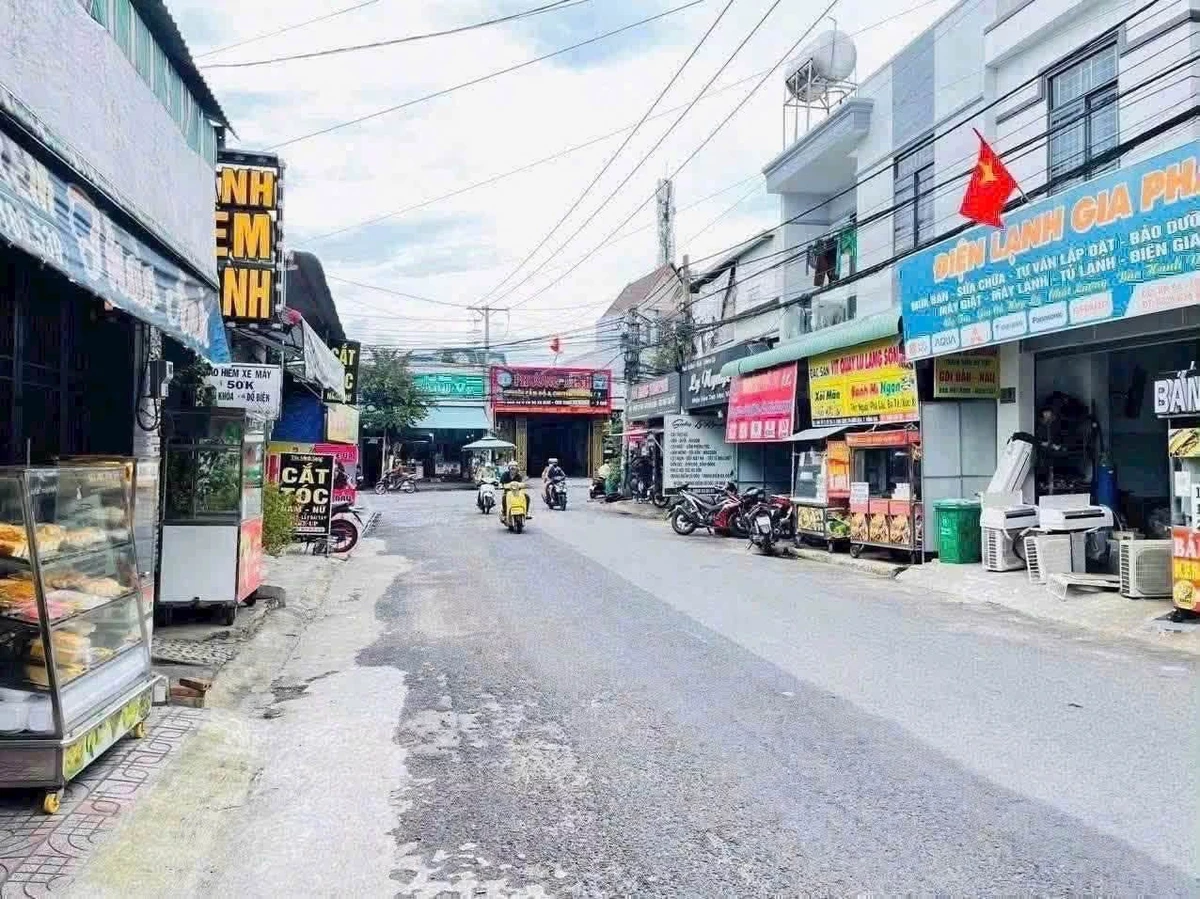 Bán nhà mặt tiền kinh doanh Bình Tân 138m2 giá 4.999 tỷ - Ảnh thu nhỏ 2