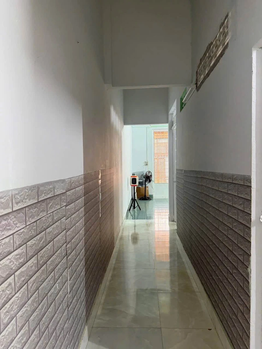 Bán nhà hẻm 2 phòng ngủ 94m² Nguyễn Tất Thành 3,7 tỷ - Ảnh thu nhỏ 5