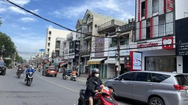 Bán nhà 4 tấm 76m2 mặt tiền Phạm Văn Thuận Quận 12, giá 7 tỷ - Ảnh 1
