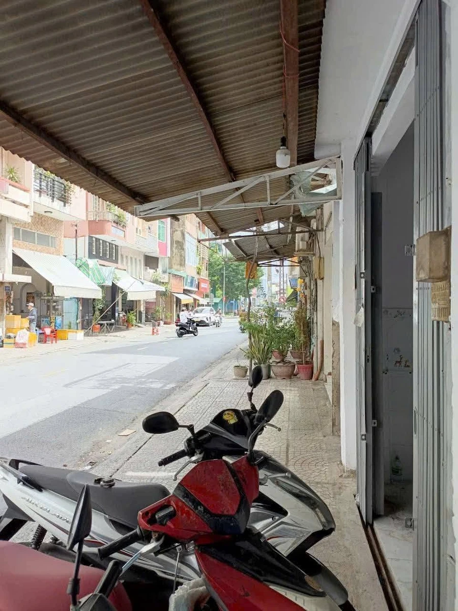 Cho thuê nhà mặt tiền 28m² Trần Chánh Chiếu, Quận 5 - Ảnh thu nhỏ 2