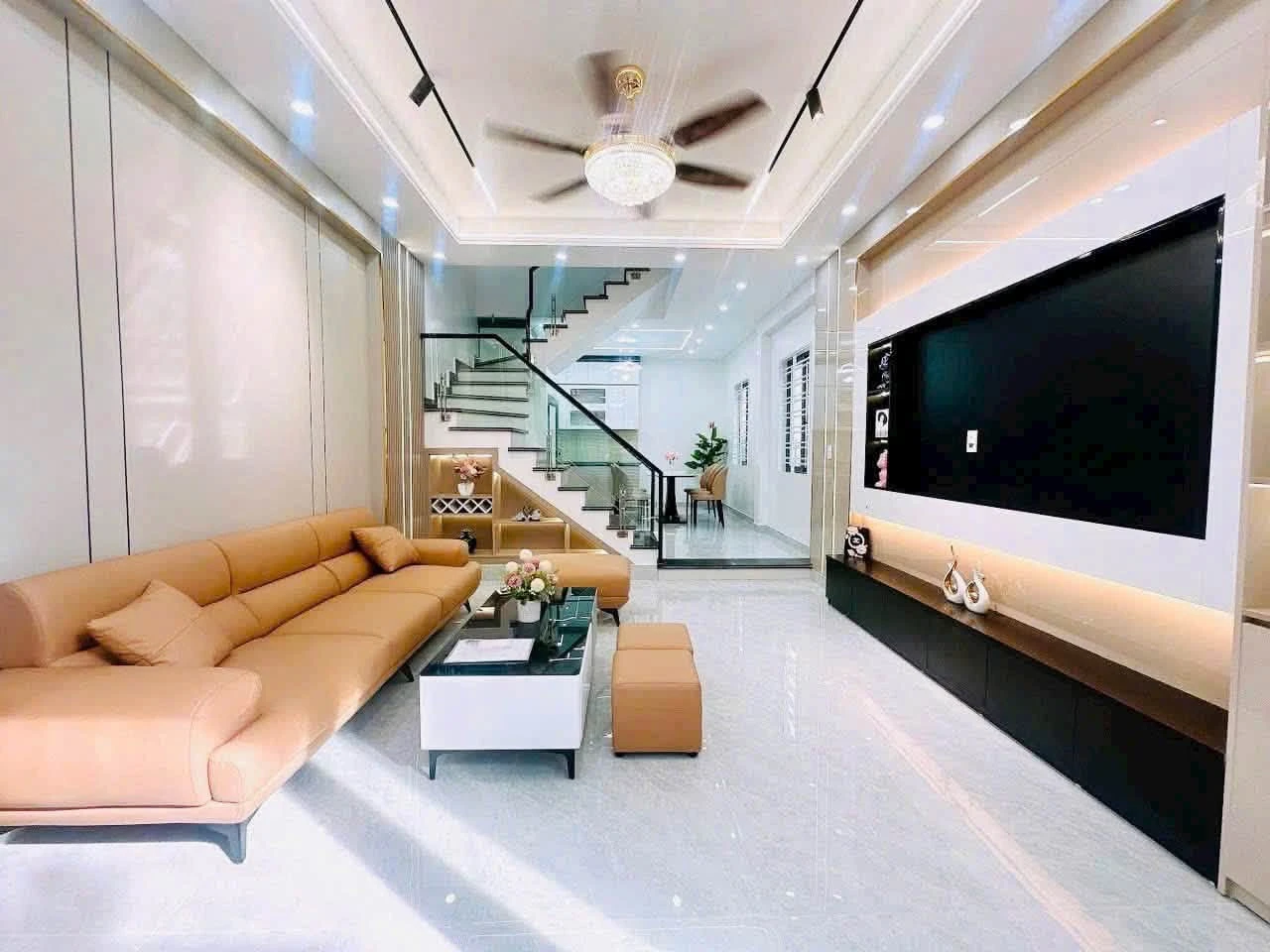 Bán nhà xây mới 4 tầng 43m2 đường Vòng Hồ Sen, Lê Chân, Hải Phòng giá 4,55 tỷ - Ảnh 1