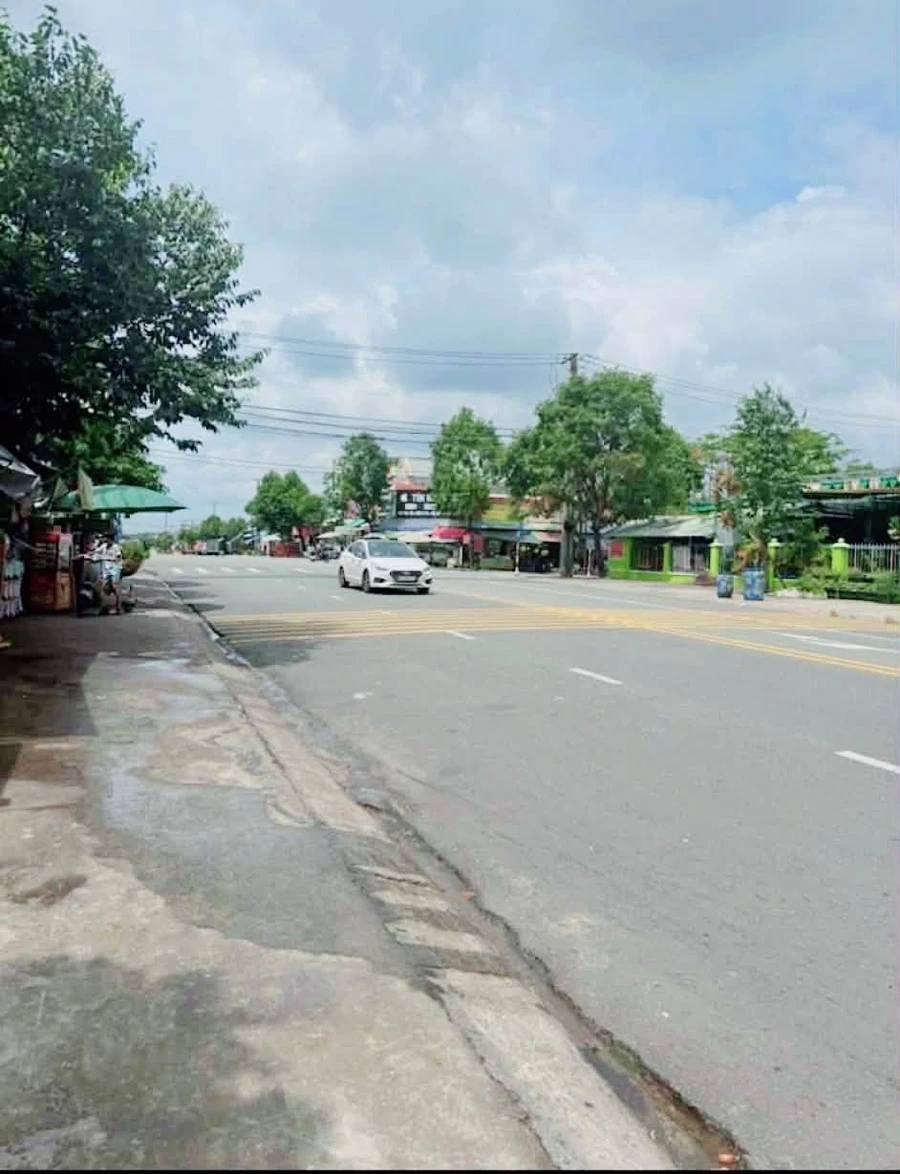 Bán đất mặt tiền 10m, 300m², Mỹ Phước 3, Bình Dương, 8 tỷ - Ảnh thu nhỏ 3