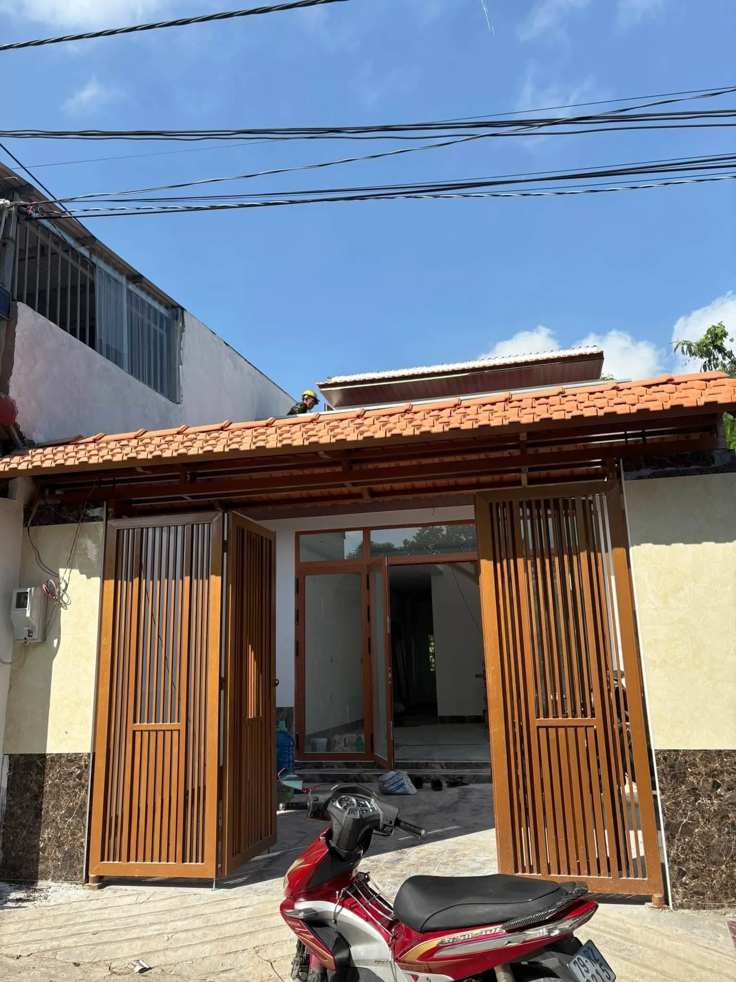 Bán nhà 1 lầu 1 trệt 90m² 3PN gần chợ Quang Thắng - Ảnh 1