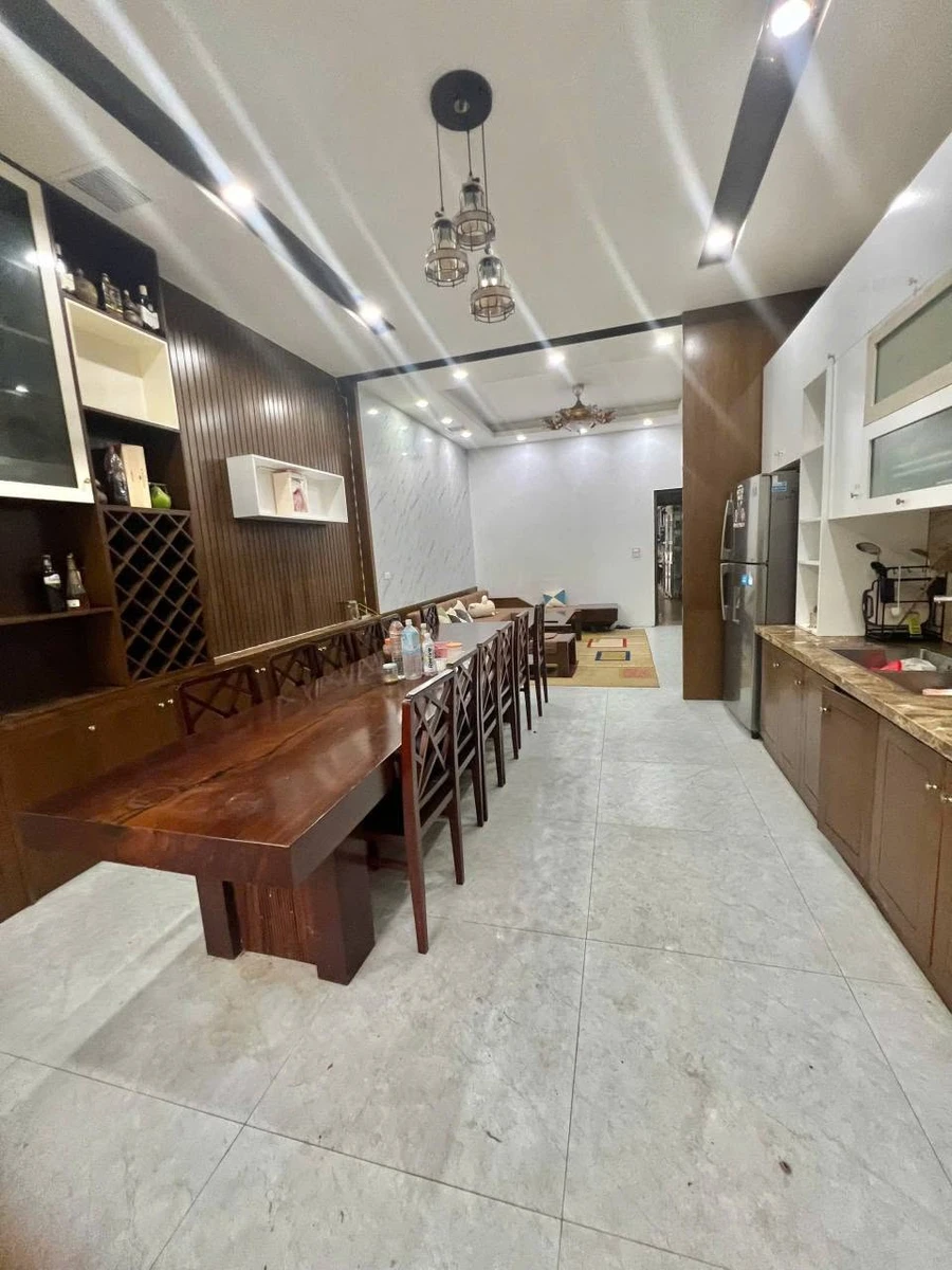 Bán nhà 3 tầng 122m² Lý Công Uẩn, Quận 3 giá 3.95 tỷ - Ảnh thu nhỏ 5