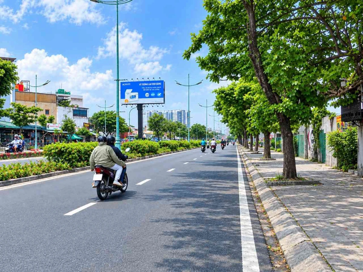 Bán nhà mặt tiền lô góc 4 tầng Nguyễn Văn Linh, Quận 7, 24m2, 5,5 tỷ - Ảnh thu nhỏ 2