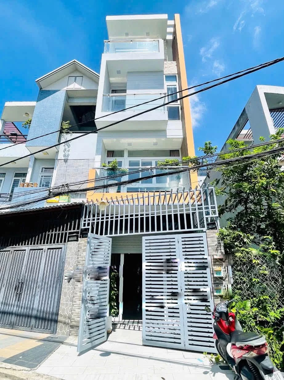 Bán nhà phố mặt tiền Linh Đông Thủ Đức 72m2 giá 8 tỷ 600 - Ảnh 1