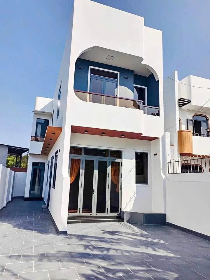 Bán nhà lầu tân cổ điển 100m² gần Văn Miếu Trấn Biên, Biên Hòa - Ảnh 1