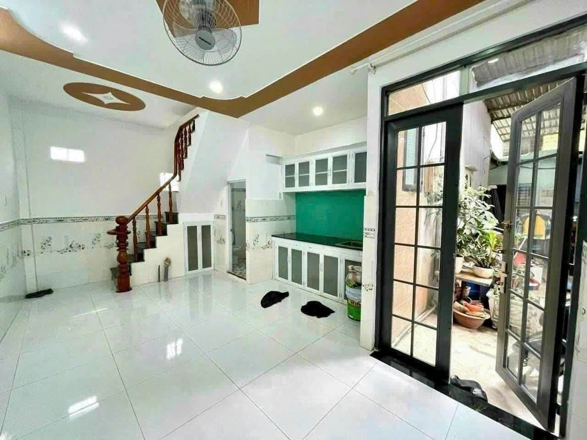 Bán nhà sổ hồng riêng 1 trệt 1 lầu 21m2, 2PN 2WC, đường HT05, Quận 12 - Ảnh thu nhỏ 2