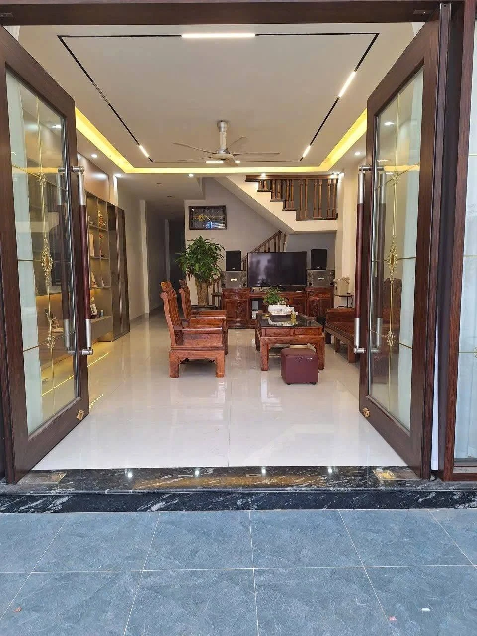 Bán nhà 3 tầng 120m2, 4 phòng ngủ, Lam Sơn - Ảnh 1