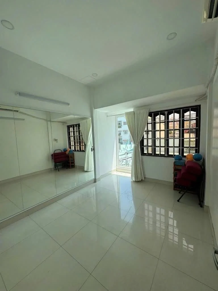 Bán nhà hẻm Lạc Long Quân, Quận 11 - 29m² - 6 tỷ - Ảnh thu nhỏ 3