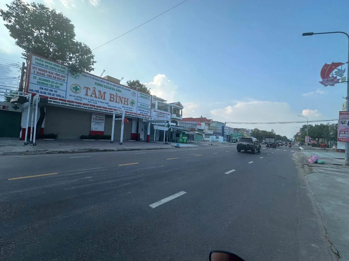 Bán nhà mặt tiền kinh doanh 120m² Phan Thiết 5.5 tỷ - Ảnh 1