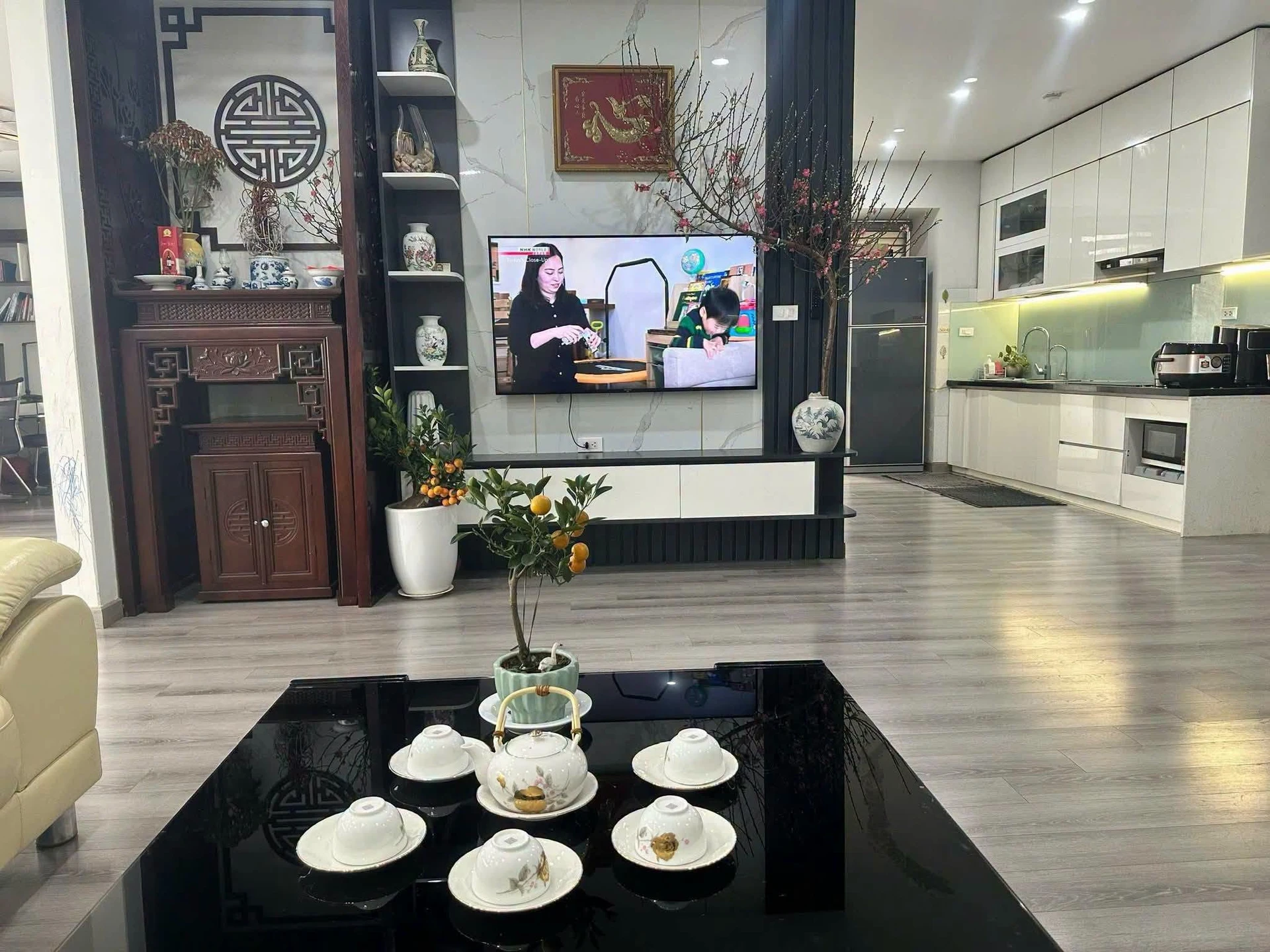 Bán căn hộ 3PN, 138m² full nội thất Văn Khê giá 6 tỷ - Ảnh 1