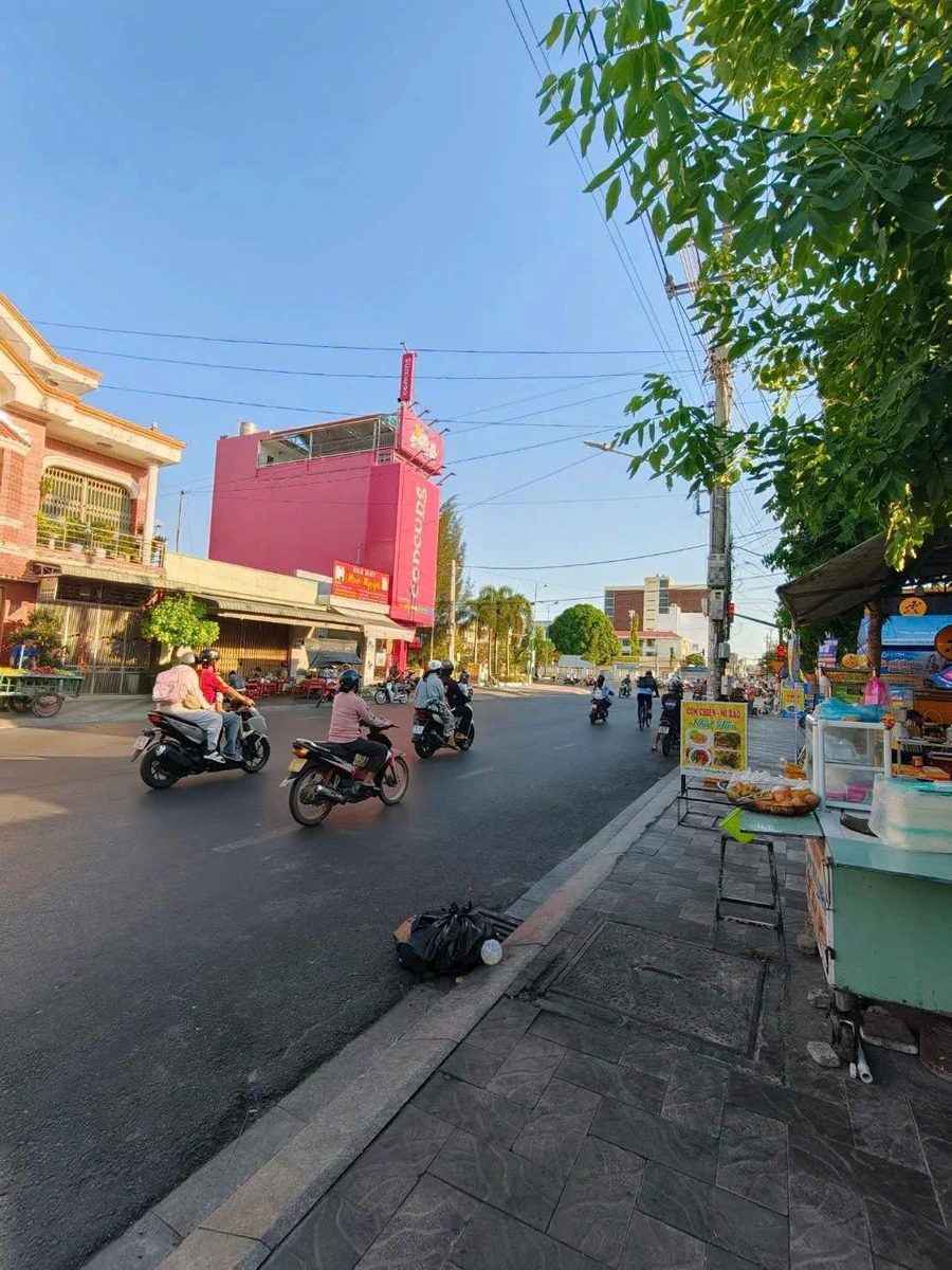 Bán nhà 1 trệt 1 lầu MTKD Nguyễn Hội, Phan Thiết 6 tỷ - Ảnh thu nhỏ 2