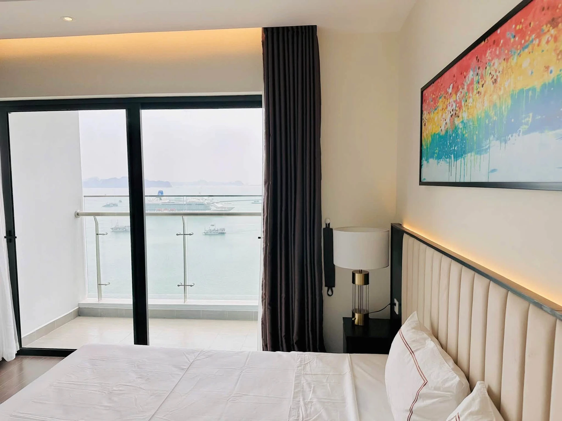 Cho thuê studio 37m2 view biển S2 Sapphire Hạ Long 6.5 triệu/tháng - Ảnh 1