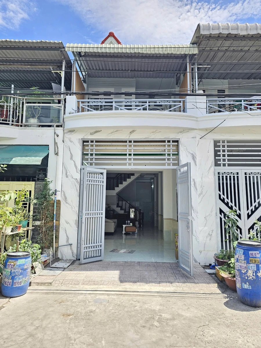 Bán nhà 1 trệt 1 lầu 60m2 Tân Đông Hiệp 3,68 tỷ - Ảnh thu nhỏ 2