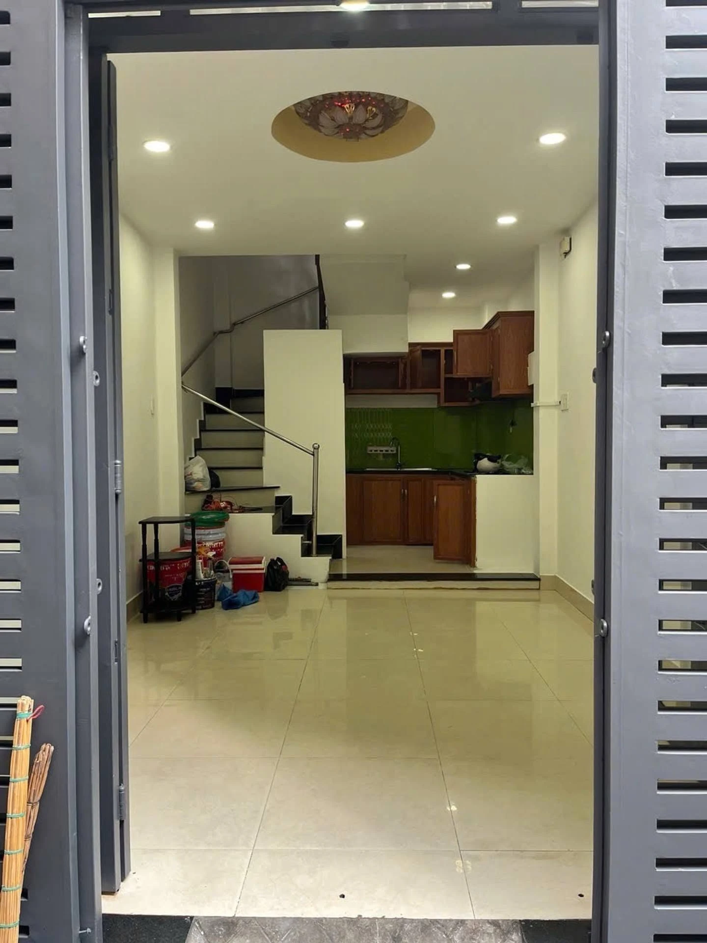Bán nhà Phú Nhuận 4 phòng ngủ, 122m² giá 4 tỷ - Ảnh 1