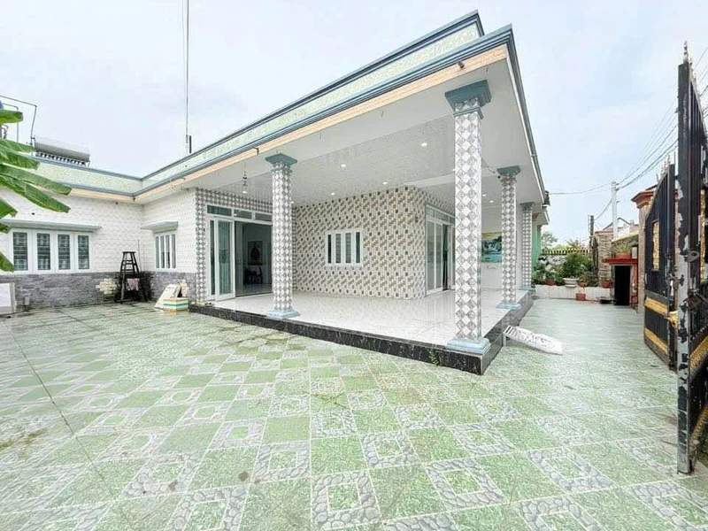 Bán nhà 236m² tại Xã Bến Lức, Tây Ninh - giá 3 tỷ 750