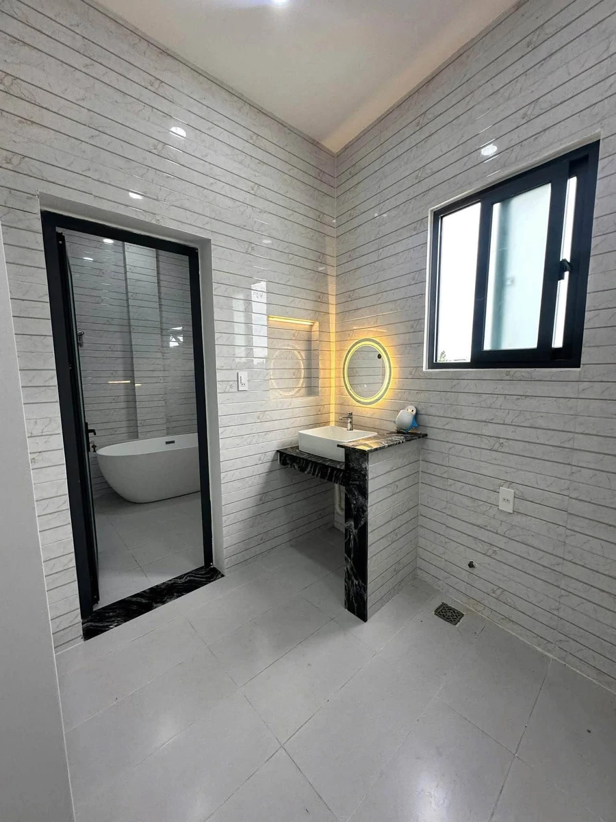 Bán nhà mới xây full nội thất 100m² Mỹ Hạnh 2 tỷ 550 triệu - Ảnh thu nhỏ 5
