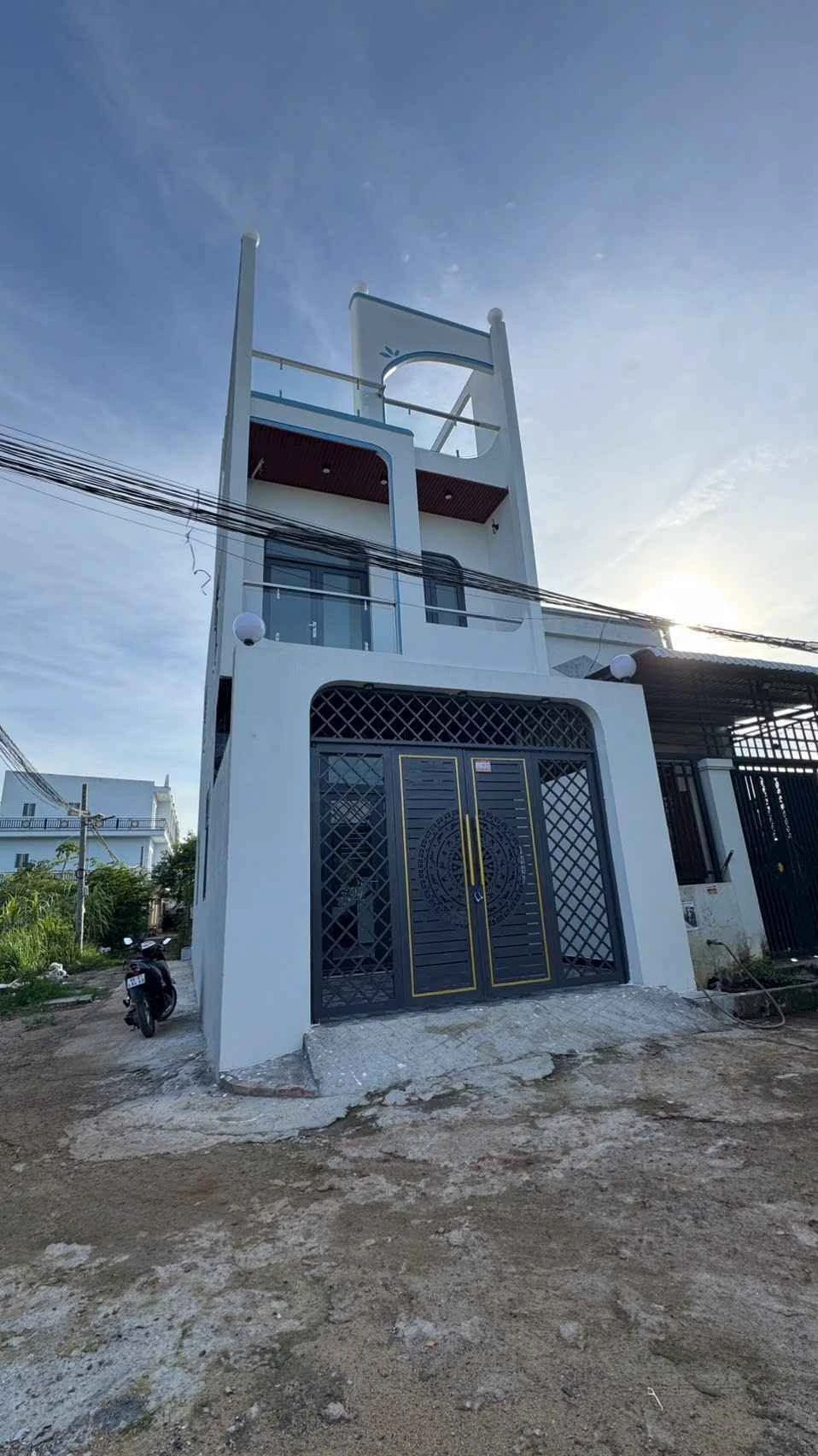 Bán nhà 2 lầu 3PN 80m² đường Tập Đoàn 4, Bình Chánh - Ảnh 1
