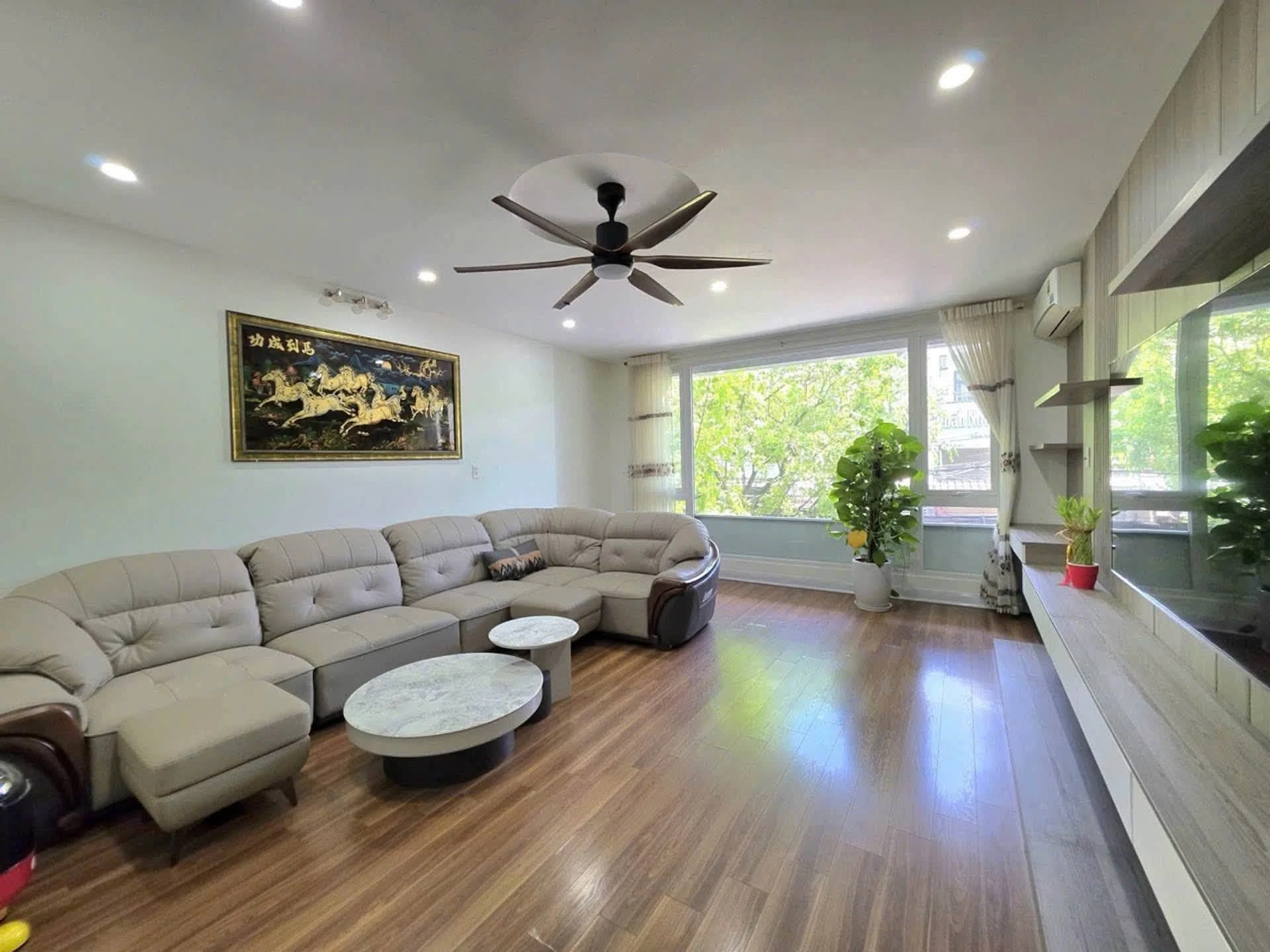 Nhà mặt tiền 80m² 4 tầng 1 tỷ Tiểu La Hòa Cường - Ảnh 1