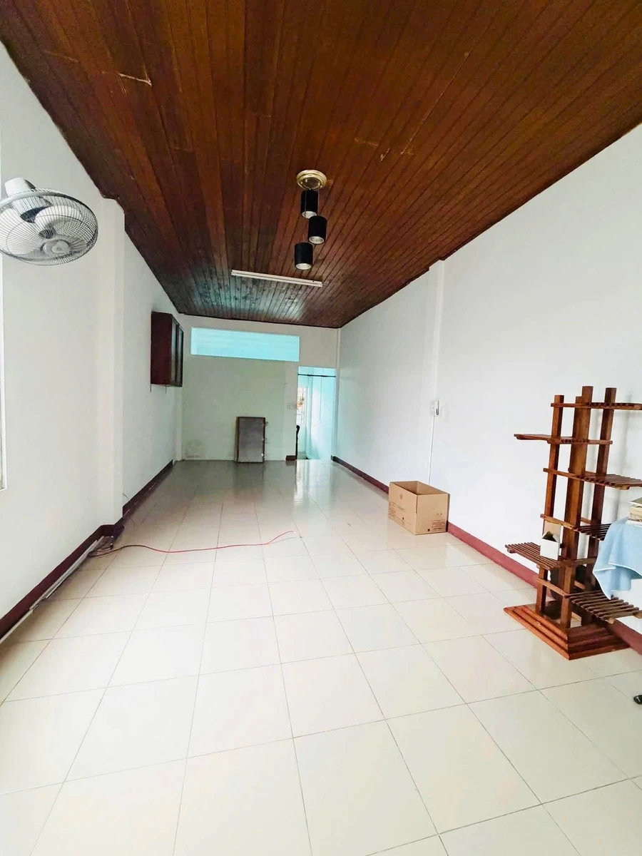 Cho thuê nhà 3 tầng mặt tiền đường Ông Ích Khiêm, Hải Châu, Đà Nẵng, 88m2, 27 triệu/tháng - Ảnh thu nhỏ 5