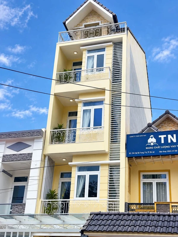 Bán nhà mặt tiền kinh doanh 98.4m² Đà Lạt 15.9 tỷ