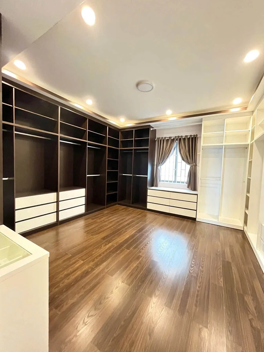 Bán nhà 3 tầng 80m2 có thang máy full nội thất KĐT Hà Quang 2, Nha Trang - Ảnh thu nhỏ 4