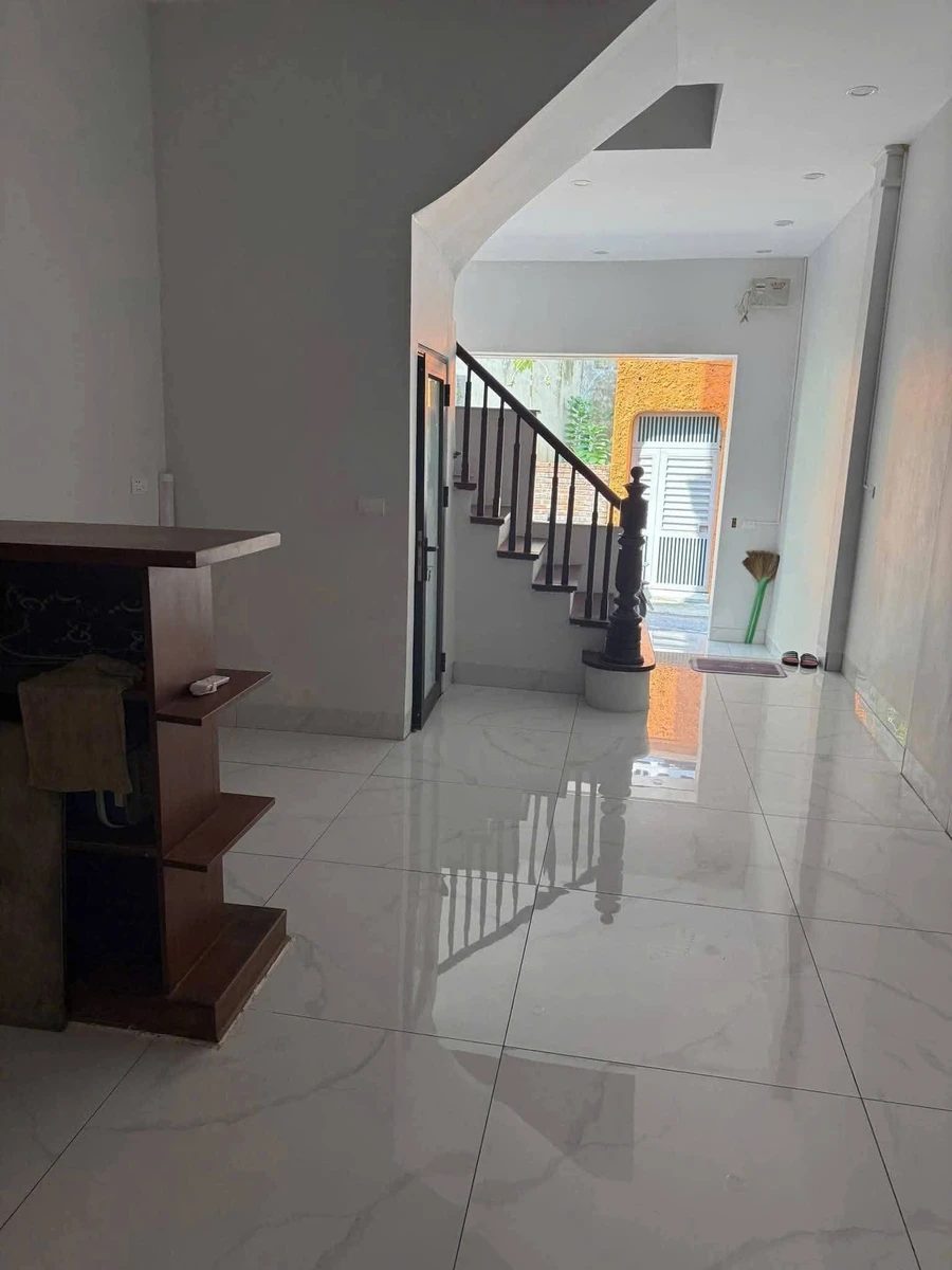 Cho thuê nhà 4 tầng 4 PN 50m² Phúc Lợi 8 triệu/tháng - Ảnh thu nhỏ 2