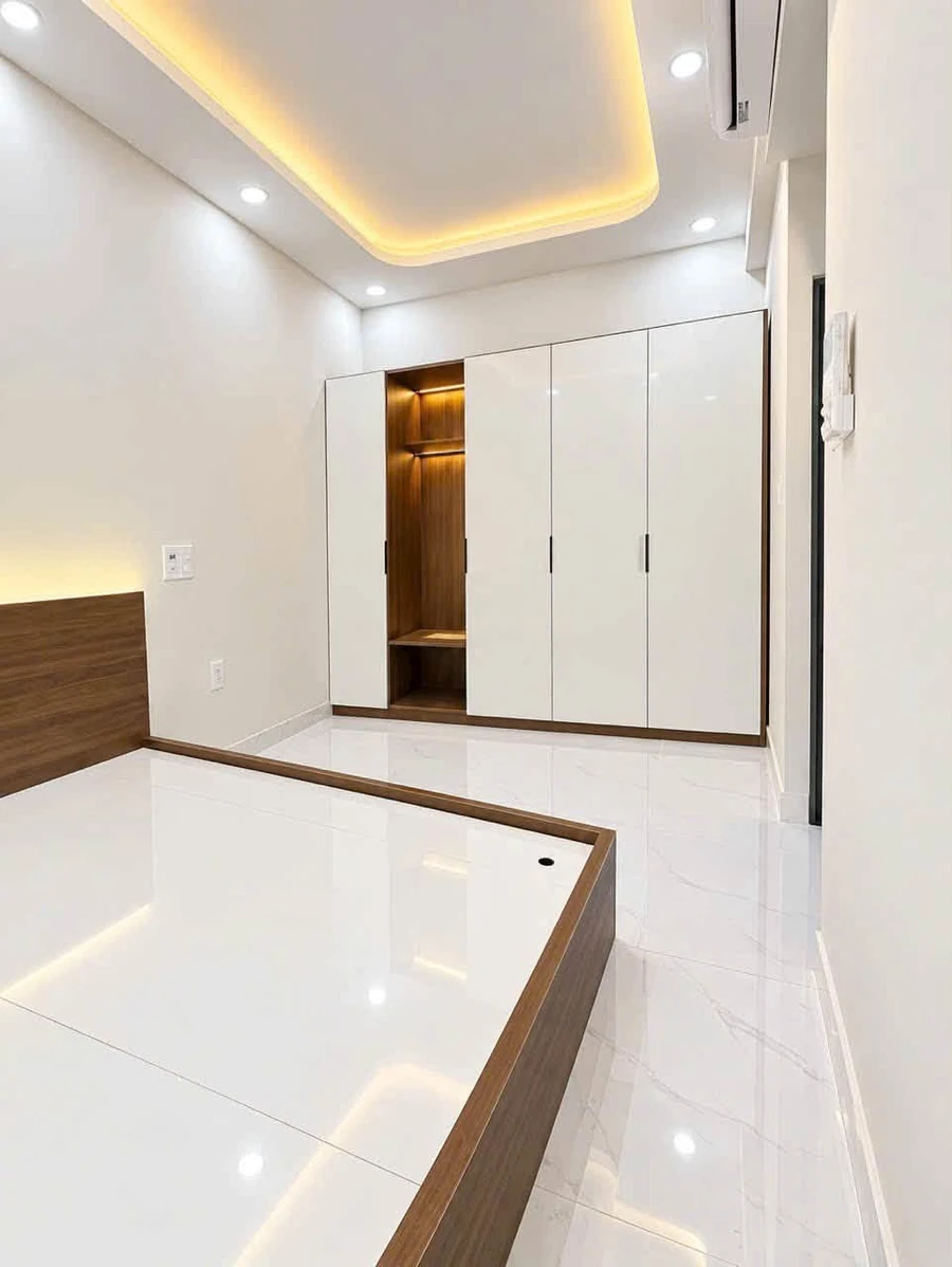 Bán nhà hẻm thông 4 phòng ngủ 83m² Huỳnh Tấn Phát Quận 7 - Ảnh thu nhỏ 4
