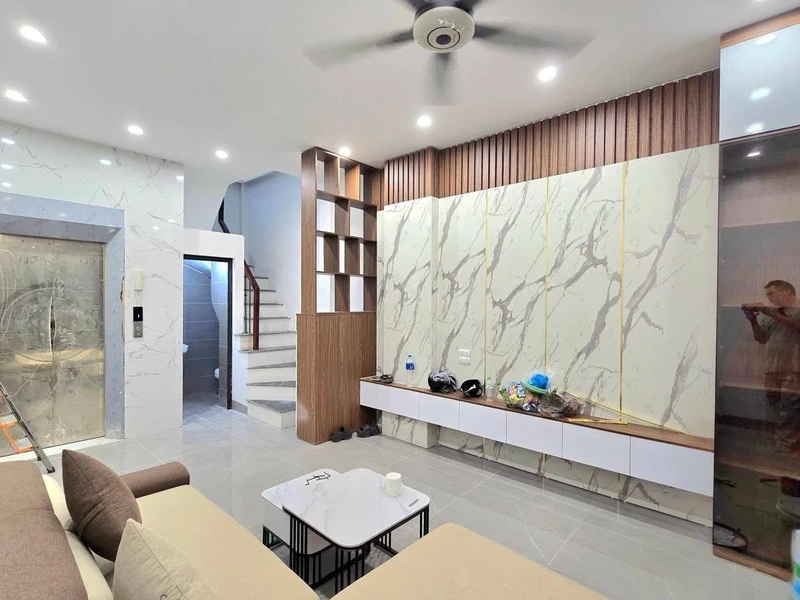Bán nhà mới 6 tầng thang máy 36m2 Nguyễn Khánh Toàn Cầu Giấy