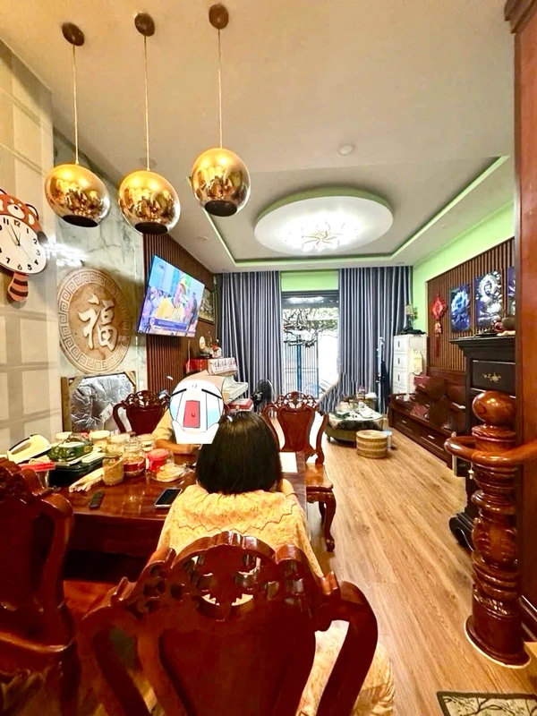 Bán nhà góc 2 mặt tiền 3 tầng 63.5m2 sau chợ Tăng Nhơn Phú B, Thủ Đức, giá 6.25 tỷ
