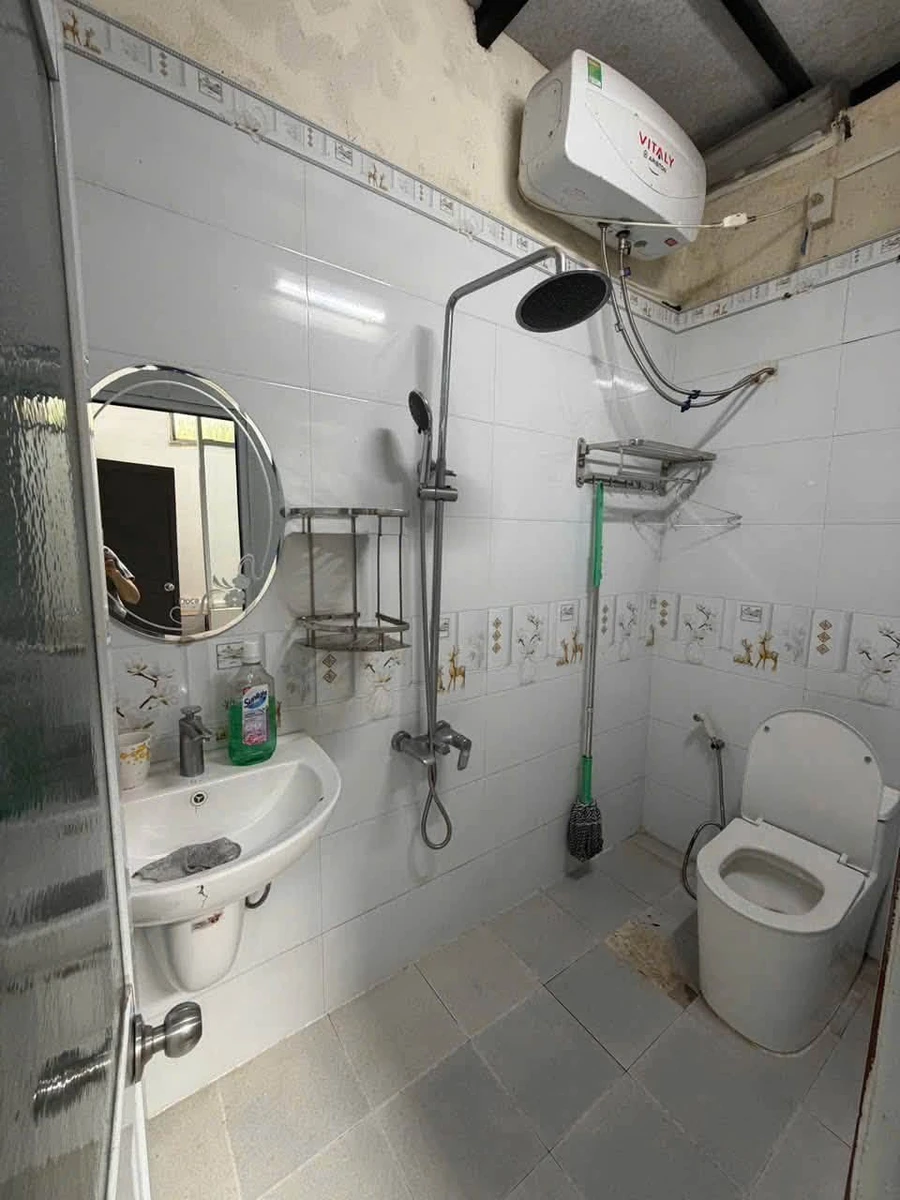 Nhà 2 tầng 3PN bán gần Đàn Nam Giao, 2.4 tỷ - Ảnh thu nhỏ 4