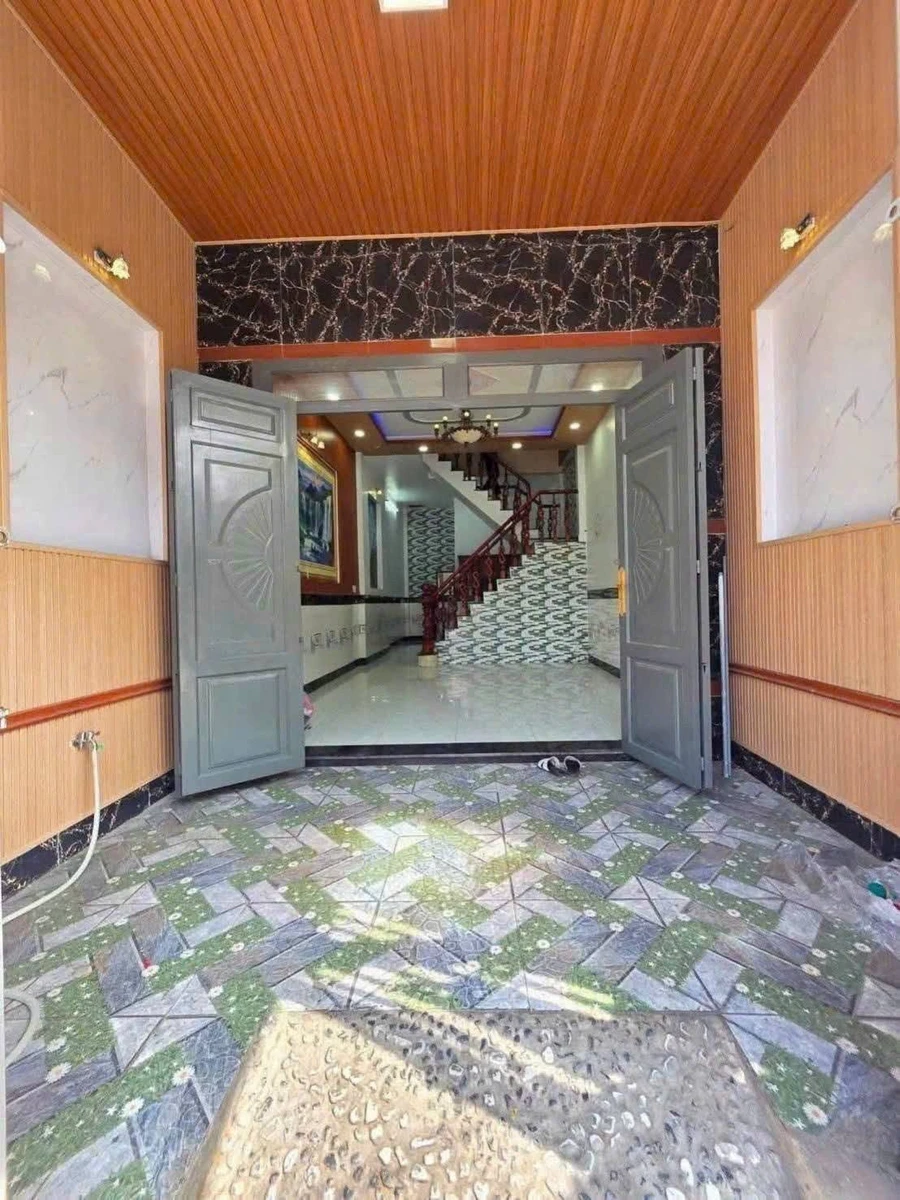 Bán nhà 1 trệt 1 lầu 46m² gần chợ Phú Phong, 2.55 tỷ - Ảnh thu nhỏ 2