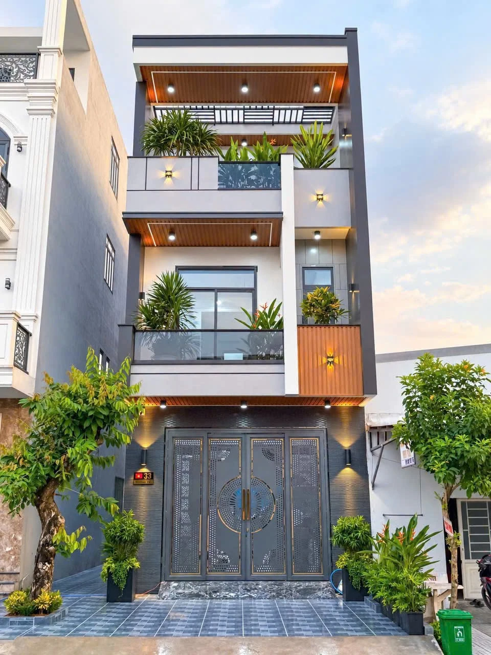 Bán nhà 2 lầu 4PN 240m² nội thất sang trọng Cần Thơ - Ảnh 1