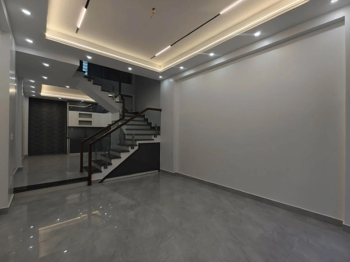 Bán nhà xây mới 54m² mặt đường Ngô Gia Tự Quận 1 5,25 tỷ - Ảnh thu nhỏ 2