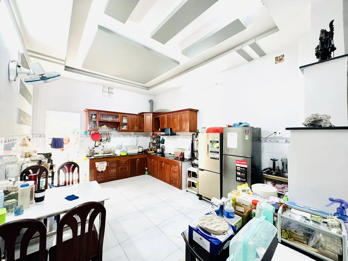 Bán nhà hẻm ô tô An Dương Vương Q8, 4PN 5WC 72m² - Ảnh thu nhỏ 4