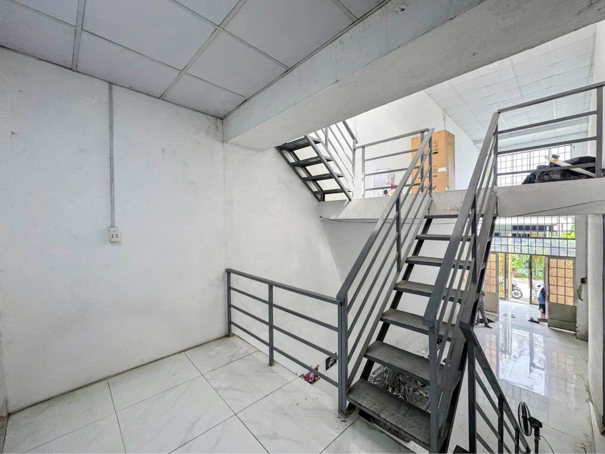 Nhà 2 gác lửng 140m², đường 7m, gần trường học, 2,68 tỷ - Ảnh thu nhỏ 4