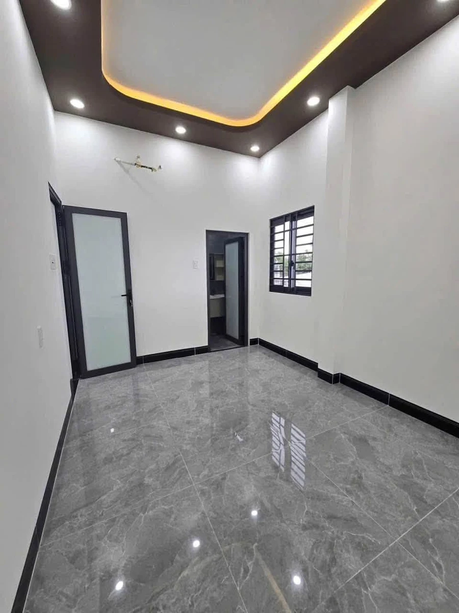 Bán nhà mới mặt tiền Hoàng Lê Kha Bình Chánh 80m² 2.05 tỷ - Ảnh thu nhỏ 3