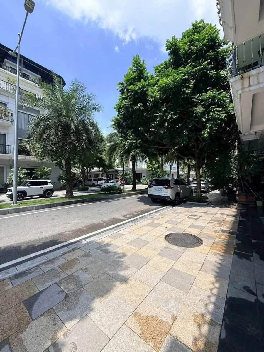 Bán căn hộ thô Vinhomes Bến Đoan 90m², Hạ Long - Ảnh 1