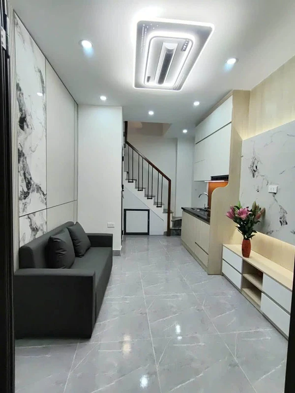 Cho thuê nhà thổ cư 4 tầng 2PN Linh Quang Đống Đa