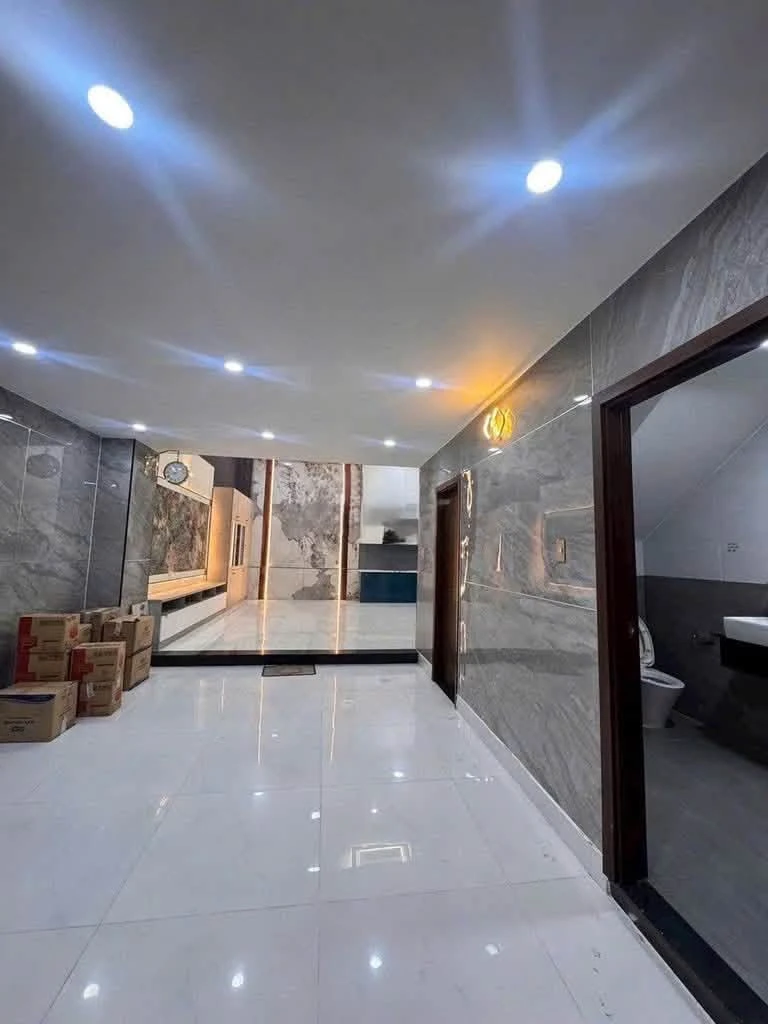 Cho thuê nhà nguyên căn 5PN 72m² Tô Hiến Thành - Ảnh 1