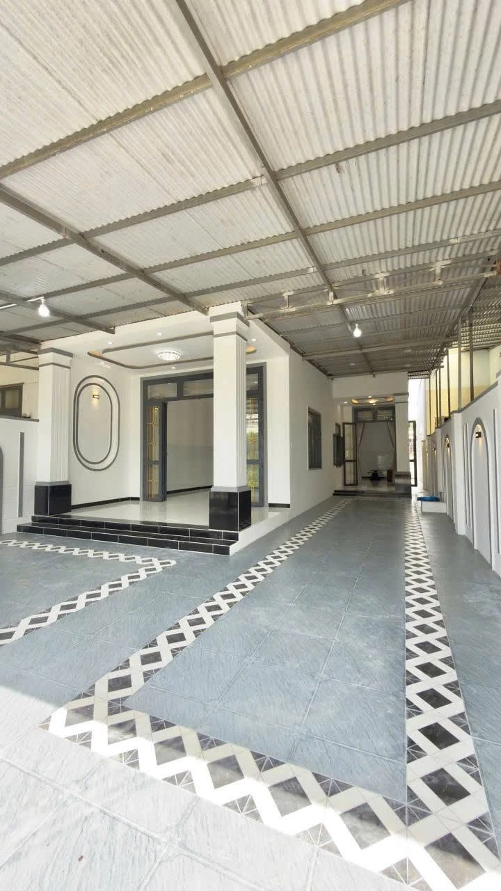 Bán nhà 3 phòng ngủ, nội thất đầy đủ, 228m² Tây Ninh - Ảnh 1