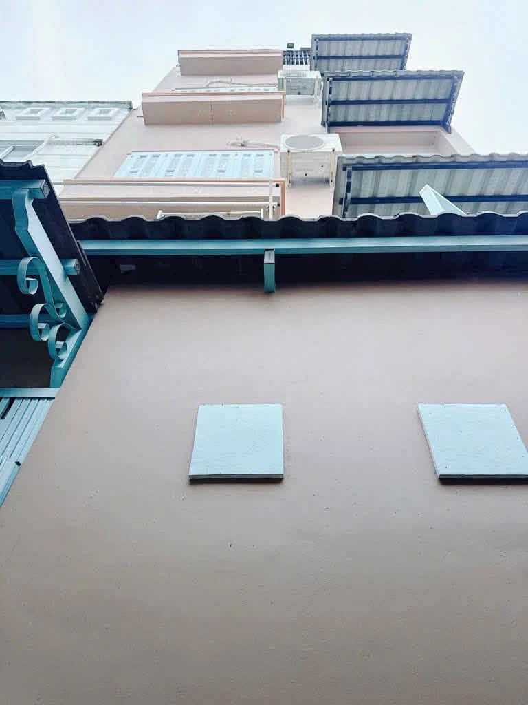 Bán nhà Hoàng Diệu Q4, 3 phòng ngủ, 20m², 3 tỷ - Ảnh 1