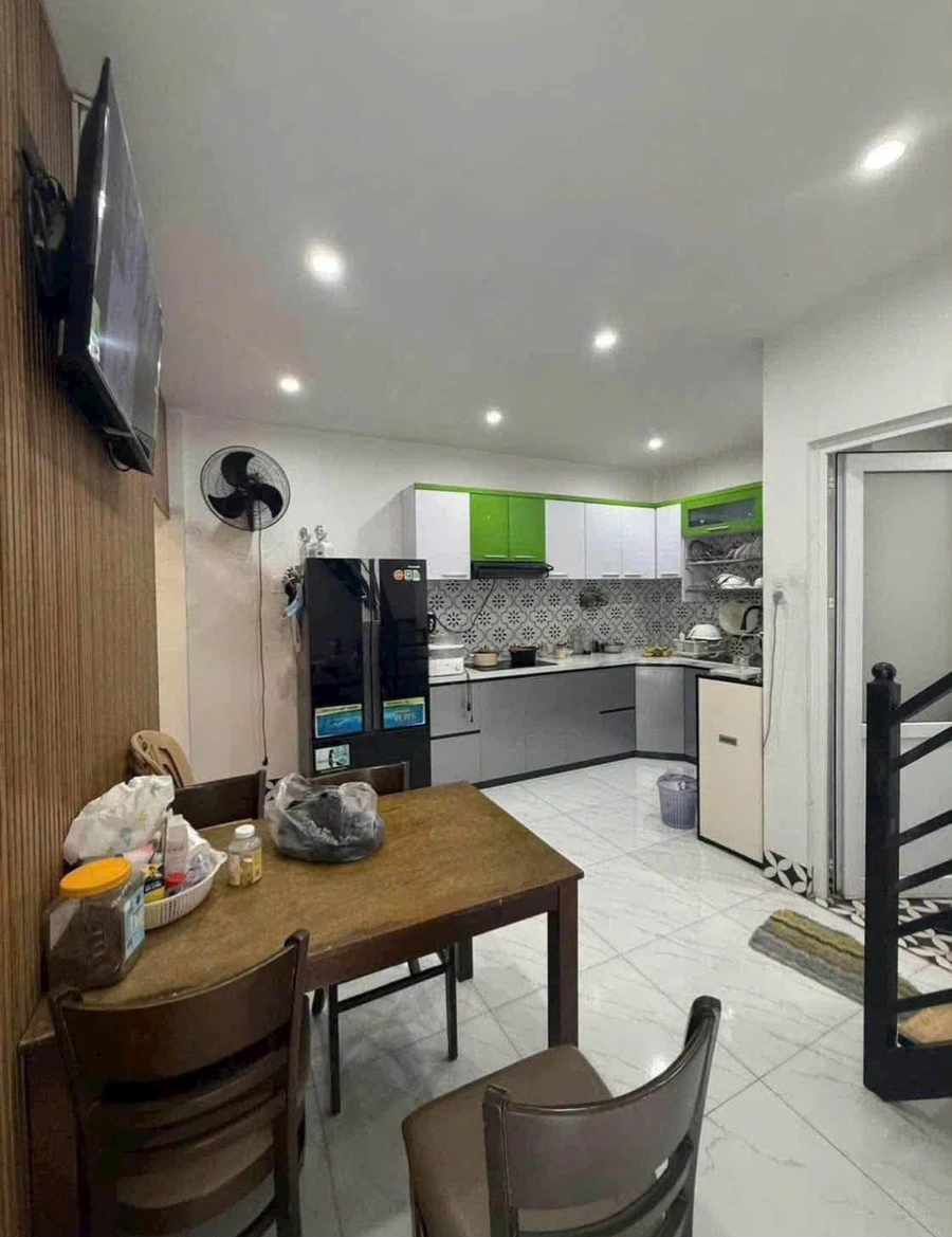 Bán nhà mặt tiền 150m², 3PN kinh doanh gần chợ Văn Thánh - Ảnh 1