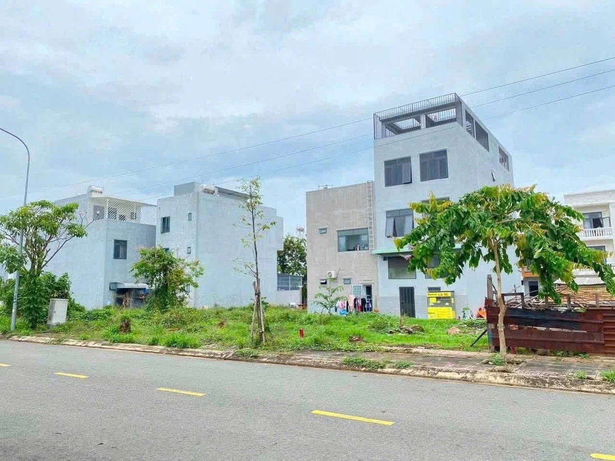 Bán đất mặt tiền đường D3 khu Hưng Việt, Long Tâm, TP Bà Rịa, 96m2, giá 2,72 tỷ - Ảnh thu nhỏ 2