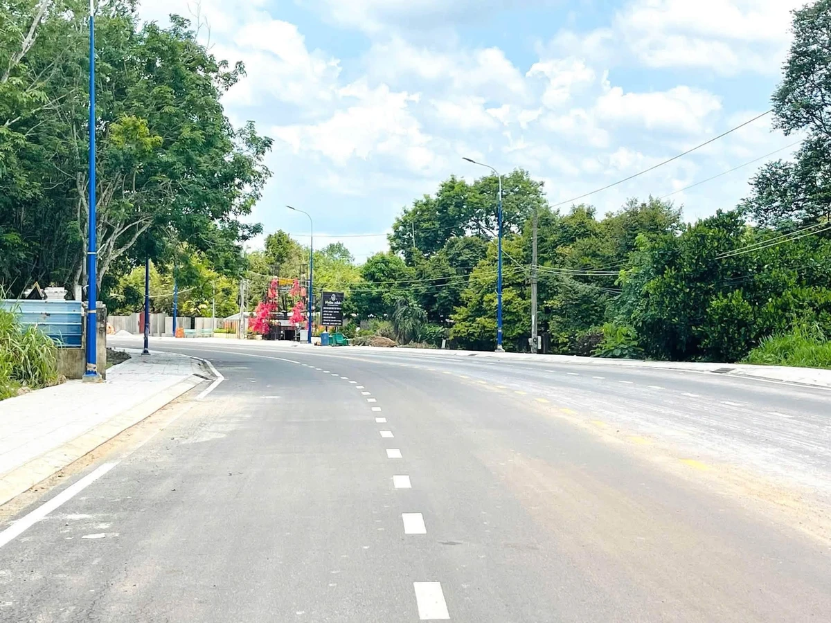 Bán đất 4000m2 mặt tiền Lê Duẩn, Chơn Thành 6.6 tỷ - Ảnh thu nhỏ 2