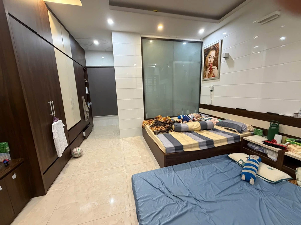 Bán nhà 3,5 tầng mặt tiền Đội Cung, Vinh, 93m² - Ảnh thu nhỏ 4