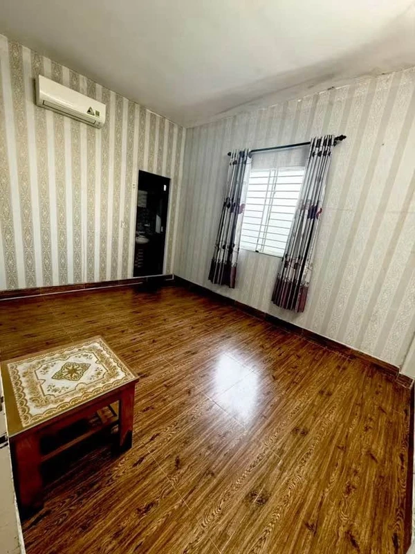 Bán nhà 80m2, 3 phòng ngủ sau Bến Xe