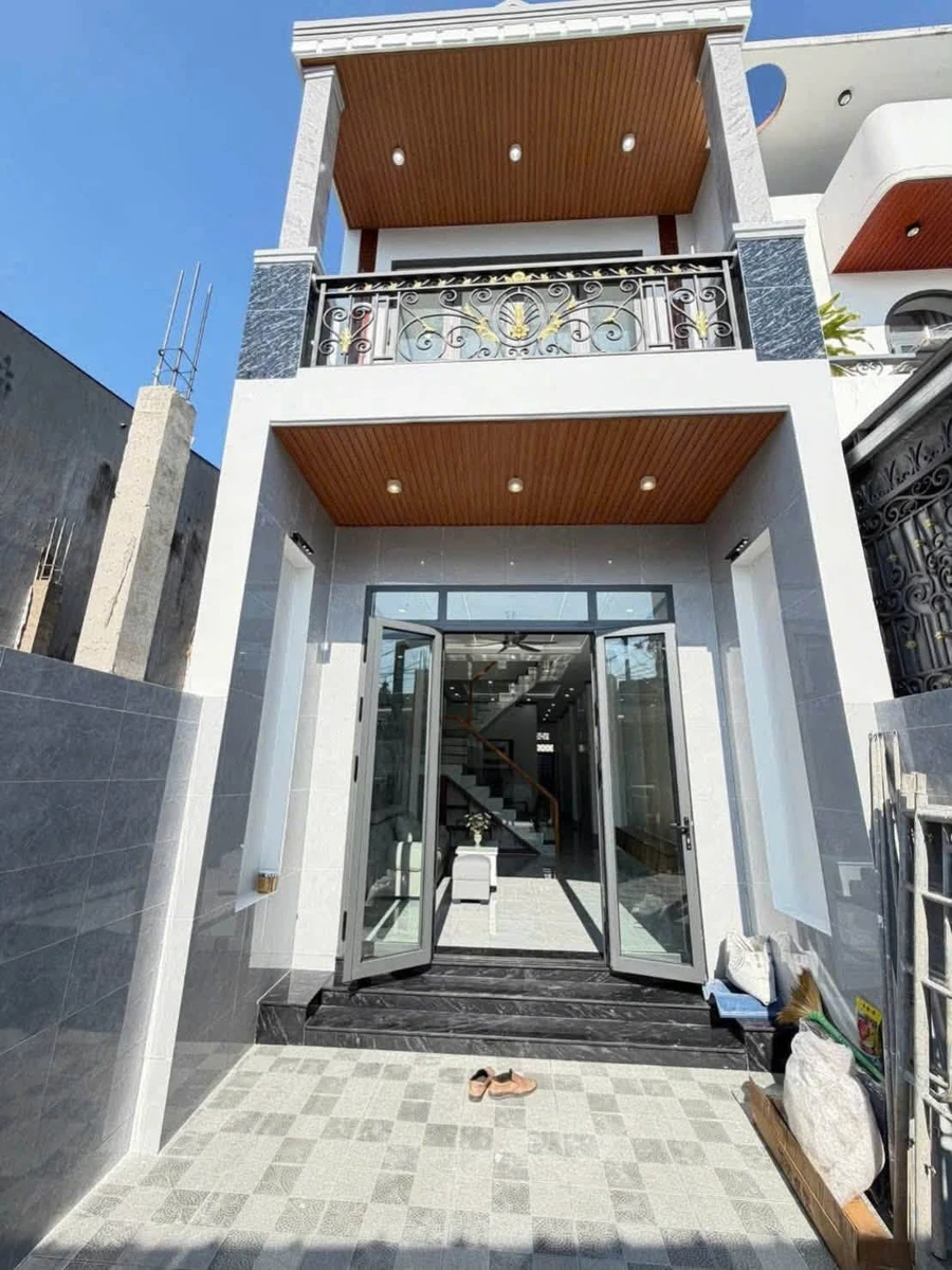 Bán nhà lầu hiện đại 3PN gần chợ Phú Thọ, 108m² Trảng Dài - Ảnh thu nhỏ 4